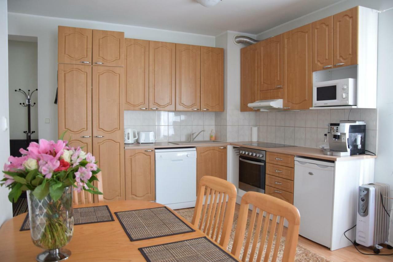 Long Holiday Apartment Kuressaare Exterior foto
